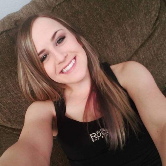 Meet your Posher, Donnalee - Picture 1 of 1